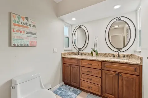 538 Magellan Drive Sarasota FL 34243