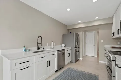 538 Magellan Drive Sarasota FL 34243