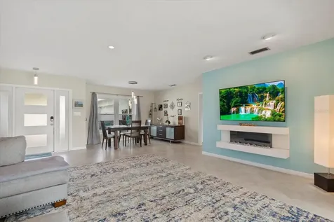 538 Magellan Drive Sarasota FL 34243