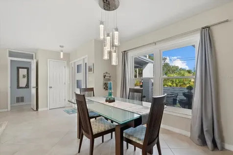 538 Magellan Drive Sarasota FL 34243
