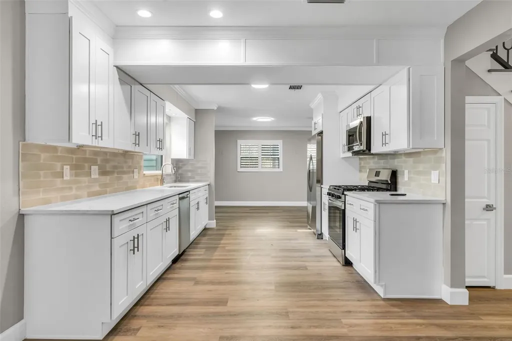 216 S Shore Crest Drive Tampa FL 33609