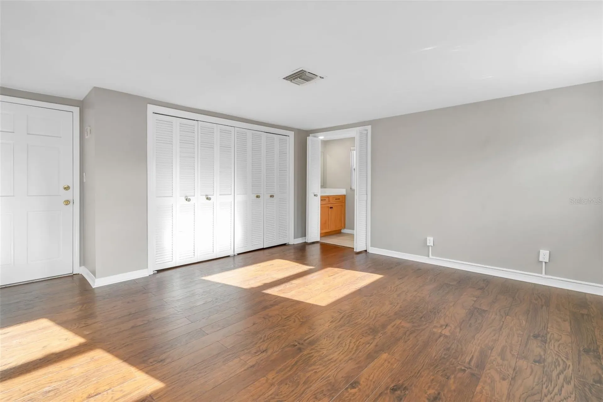 216 S Shore Crest Drive Tampa FL 33609