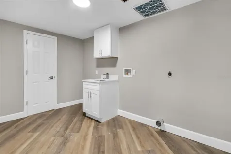 216 S Shore Crest Drive Tampa FL 33609