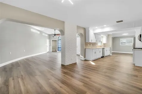 216 S Shore Crest Drive Tampa FL 33609