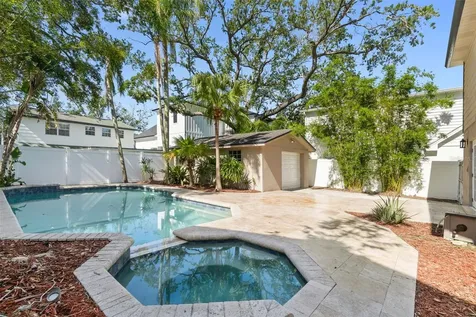 4806 W Juno Street Tampa FL 33629