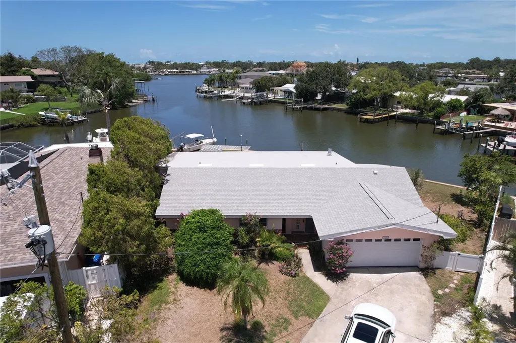 3995 South Circle Largo FL 33774