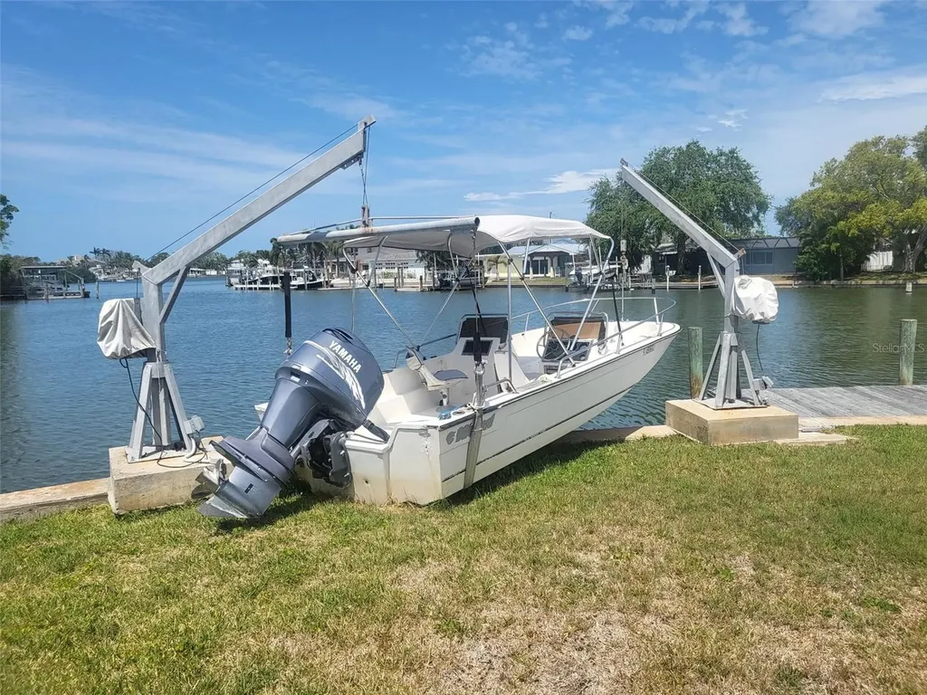 3995 South Circle Largo FL 33774