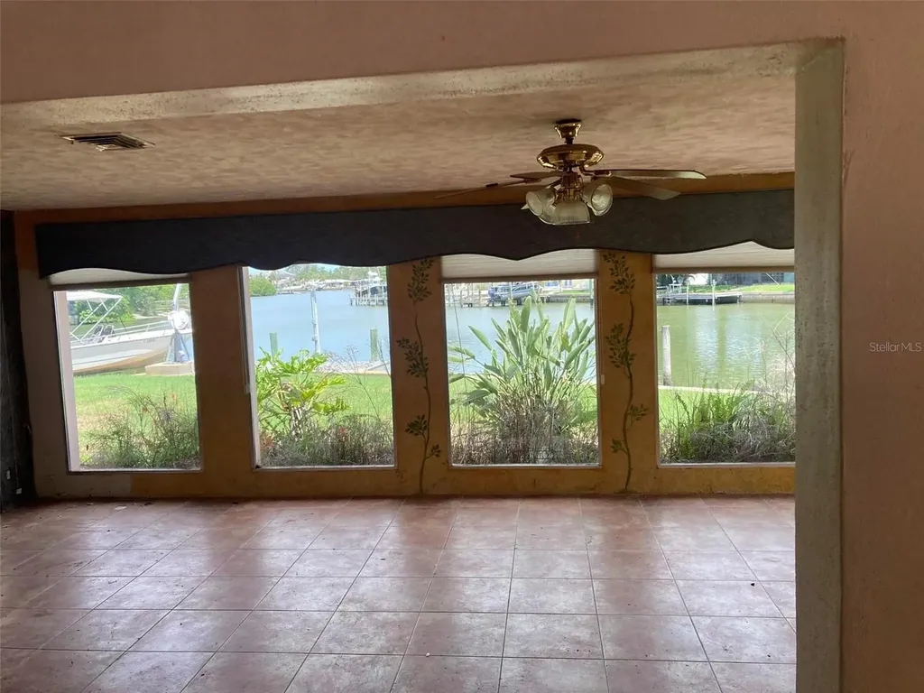 3995 South Circle Largo FL 33774