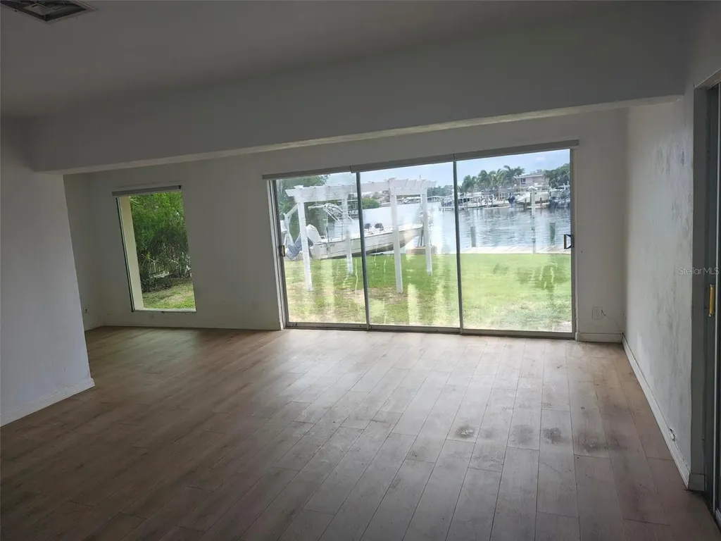 3995 South Circle Largo FL 33774
