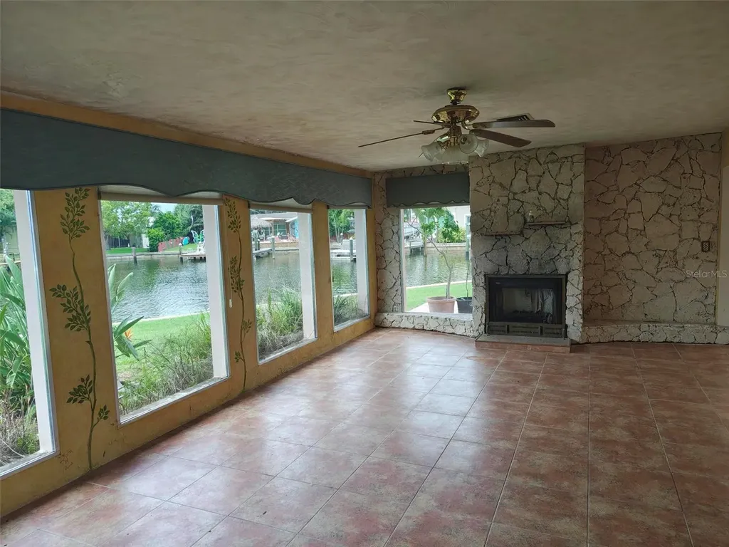3995 South Circle Largo FL 33774