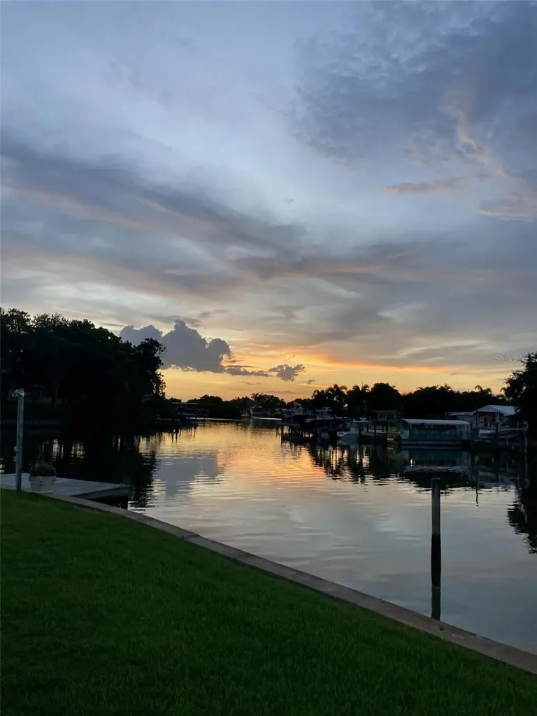 3995 South Circle Largo FL 33774