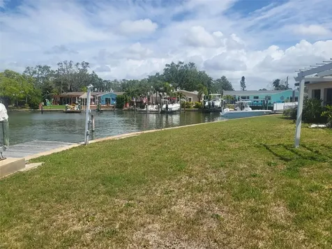 3995 South Circle Largo FL 33774