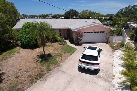 3995 South Circle Largo FL 33774
