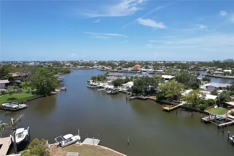 3995 South Circle Largo FL 33774