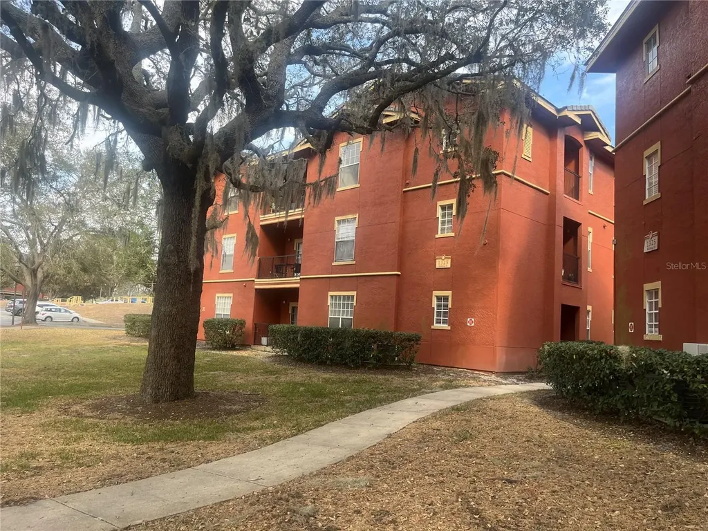 1325 Rotonda Point Lake Mary FL 32746