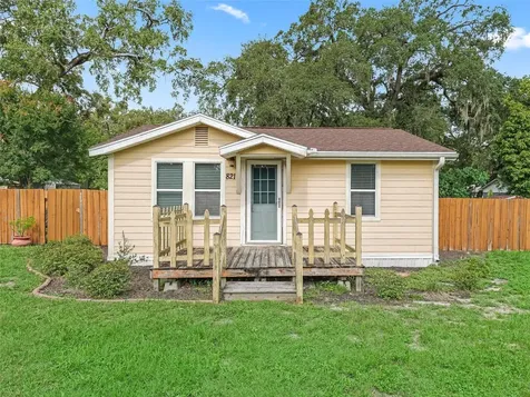 821 Powell Street Wildwood FL 34785