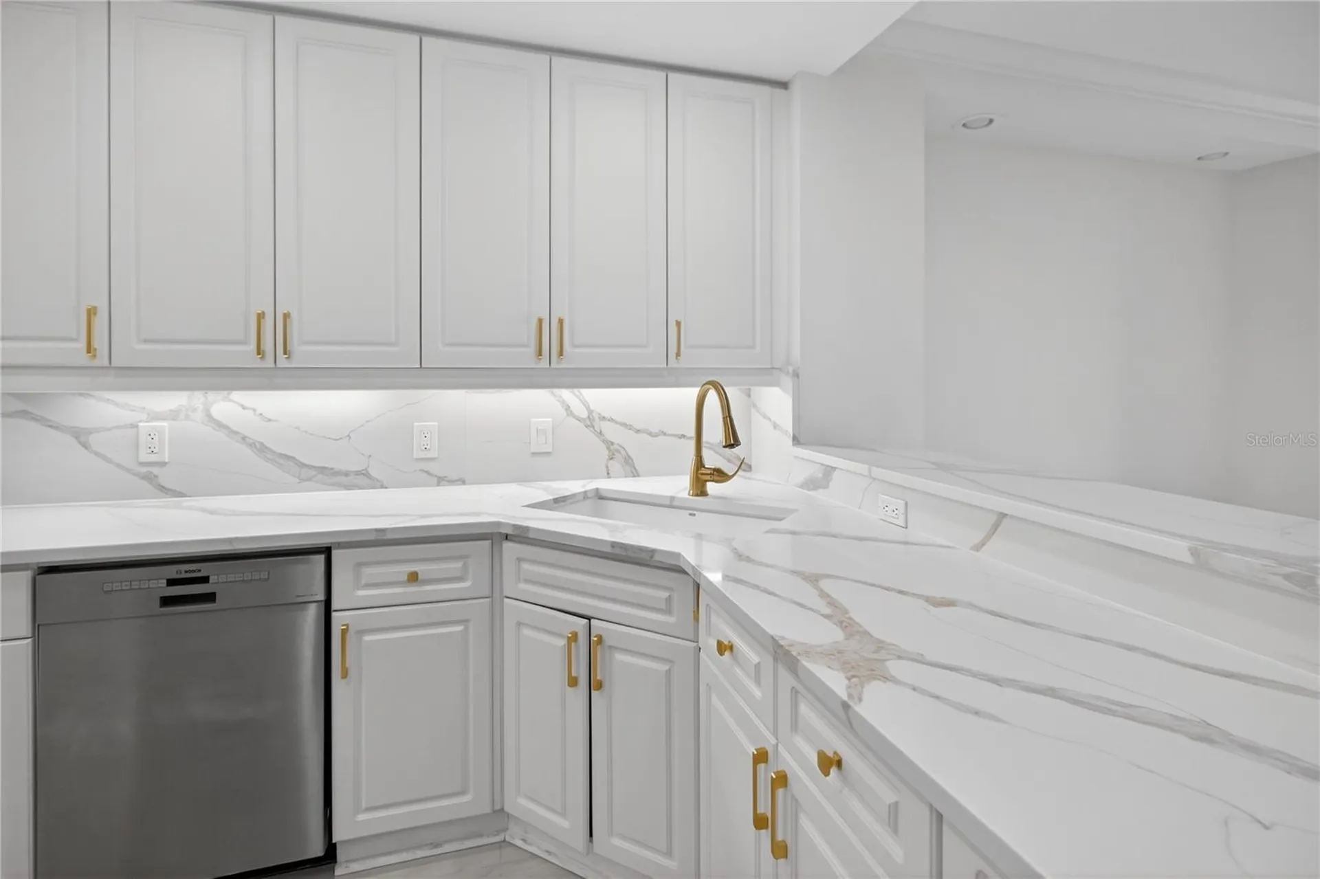 5430 Eagles Point Circle Sarasota FL 34231