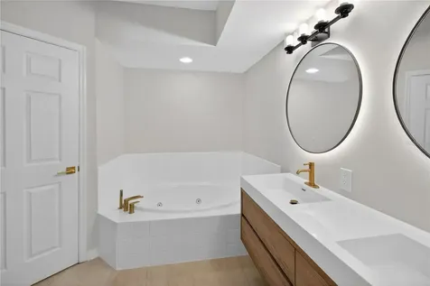 5430 Eagles Point Circle Sarasota FL 34231