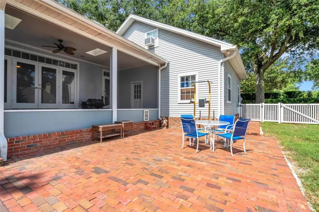 1018 E Highland Drive Lakeland FL 33813