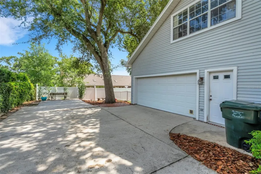 1018 E Highland Drive Lakeland FL 33813