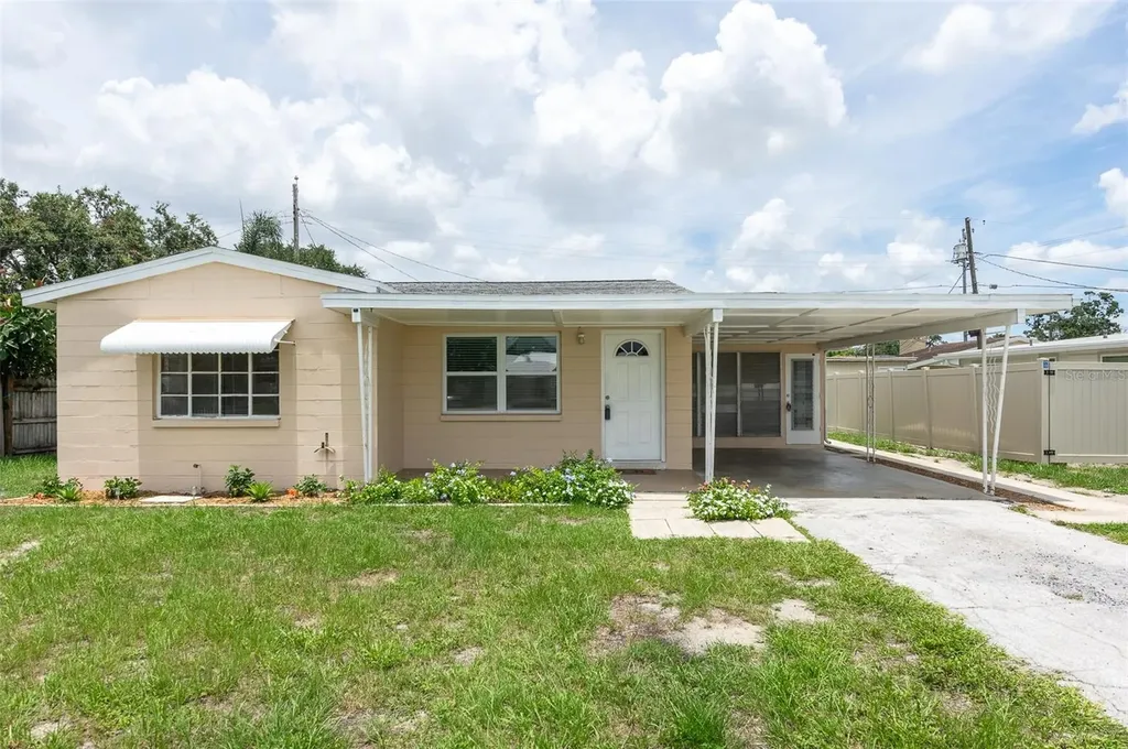 5221 48th Avenue N St Petersburg FL 33709