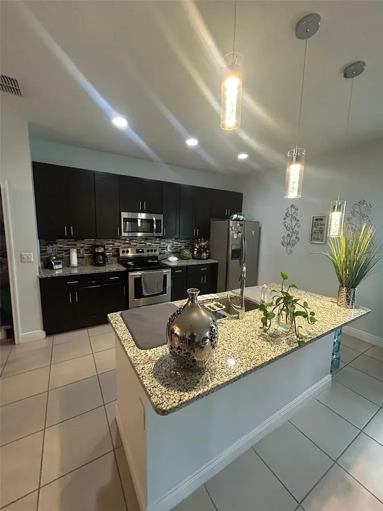 810 Cardinal Way Kissimmee FL 34759