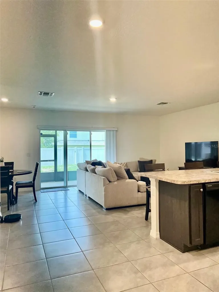 9033 Alba Lane Kissimmee FL 34747