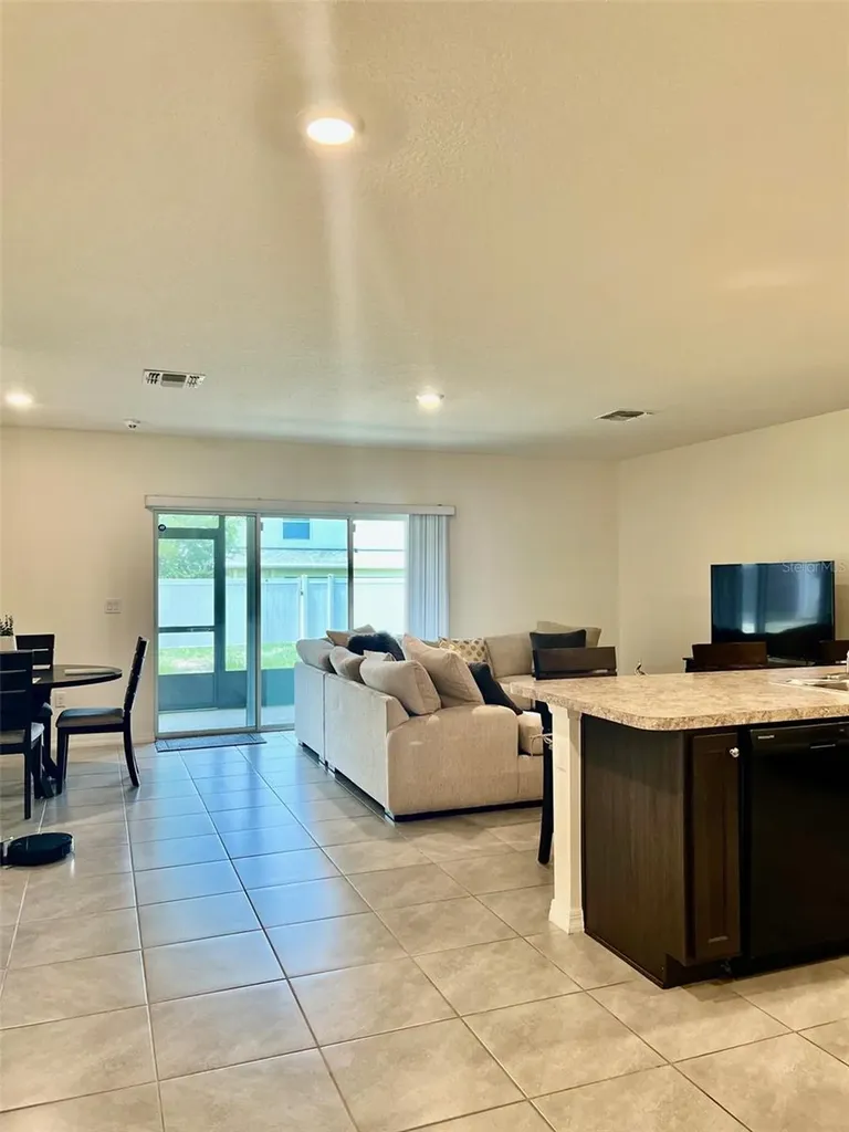 9033 Alba Lane Kissimmee FL 34747