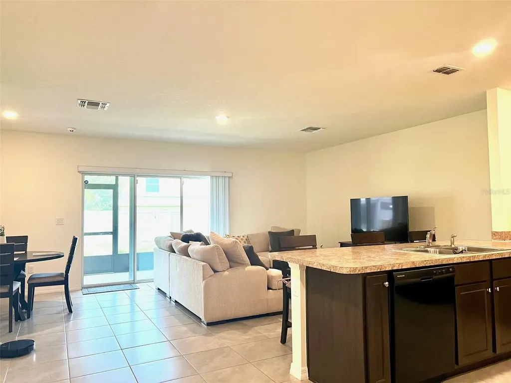9033 Alba Lane Kissimmee FL 34747