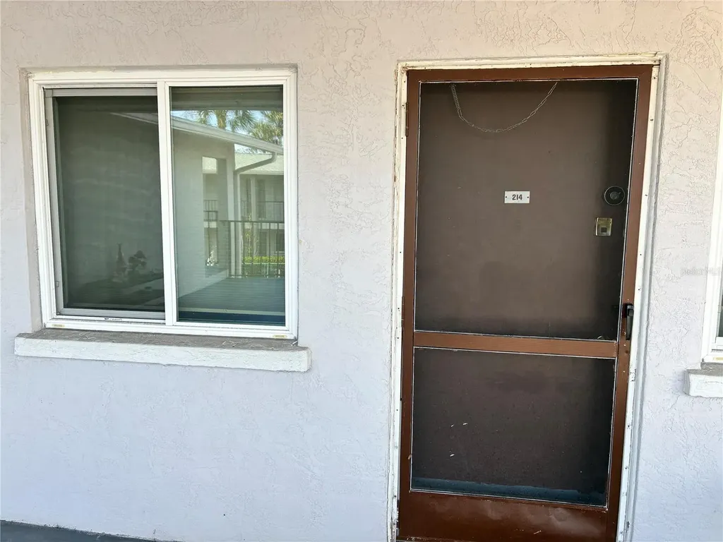 3101 Bee Ridge Road Sarasota FL 34239