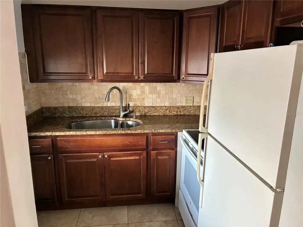 3101 Bee Ridge Road Sarasota FL 34239