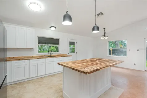 4085 Cypress Bend Geneva FL 32732