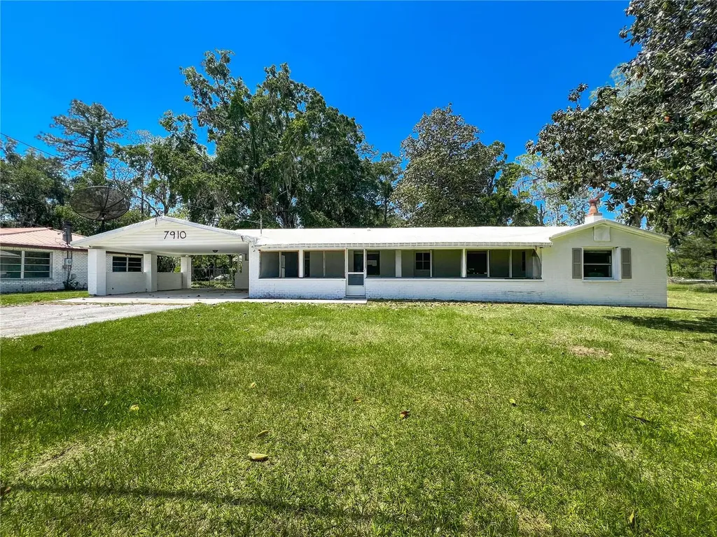 7910 S Us Highway 441 Lake City FL 32025