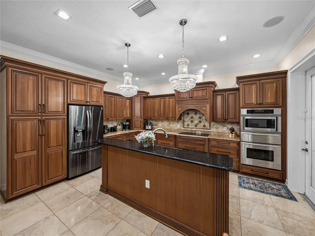 7427 20th Street Zephyrhills FL 33540