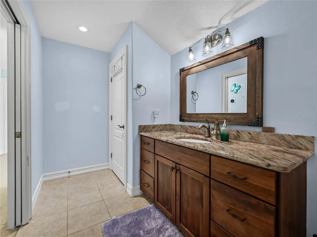7427 20th Street Zephyrhills FL 33540