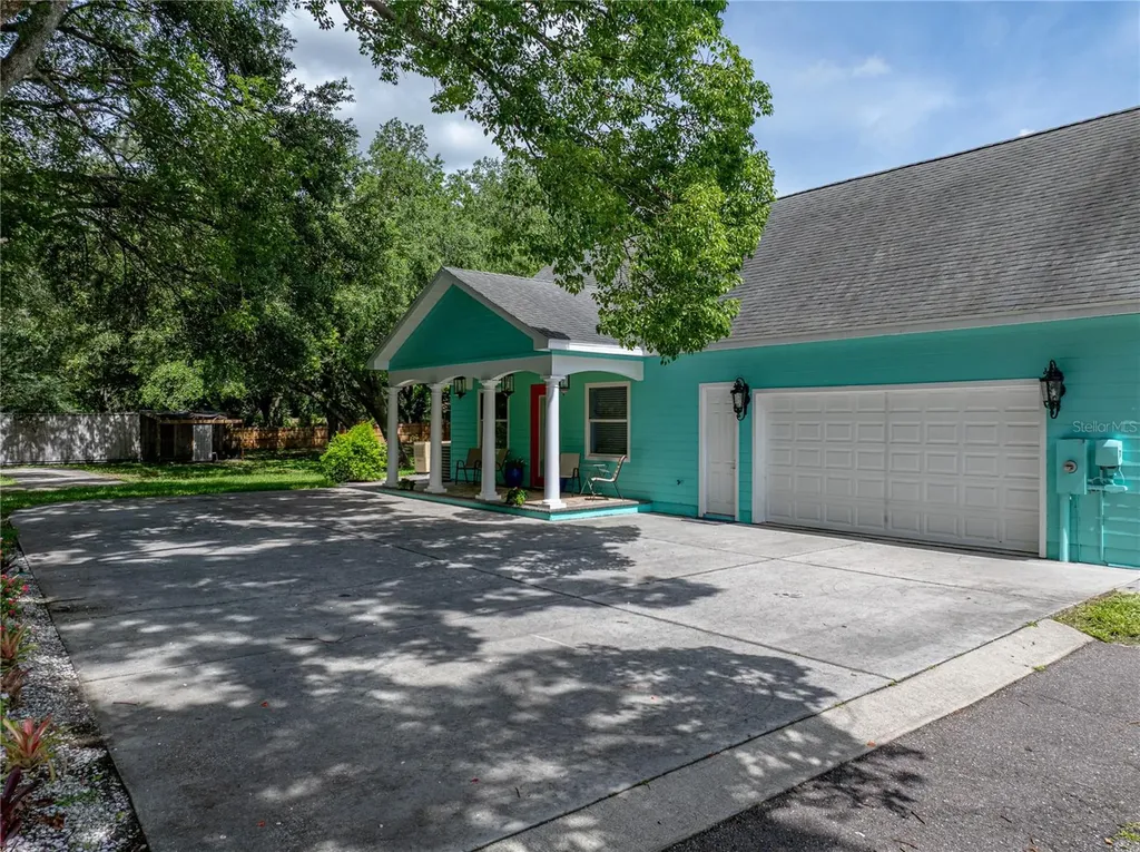 7427 20th Street Zephyrhills FL 33540