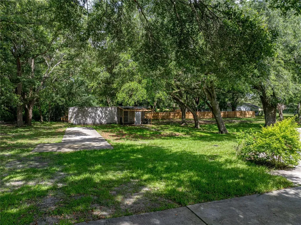 7427 20th Street Zephyrhills FL 33540
