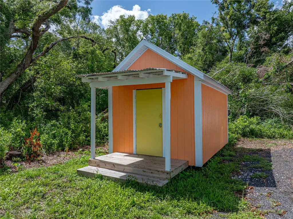7427 20th Street Zephyrhills FL 33540
