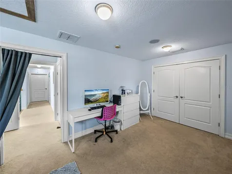 7427 20th Street Zephyrhills FL 33540