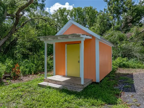 7427 20th Street Zephyrhills FL 33540