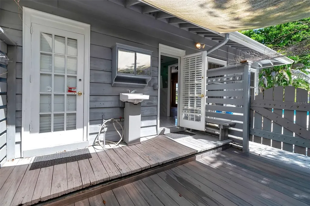 259 S Polk Drive Sarasota FL 34236