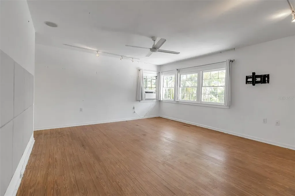259 S Polk Drive Sarasota FL 34236