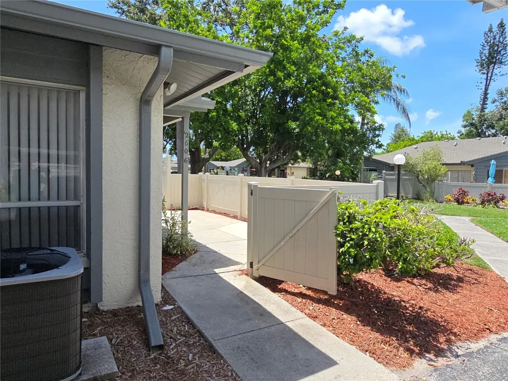 2606 29th Ave W Bradenton FL 34205
