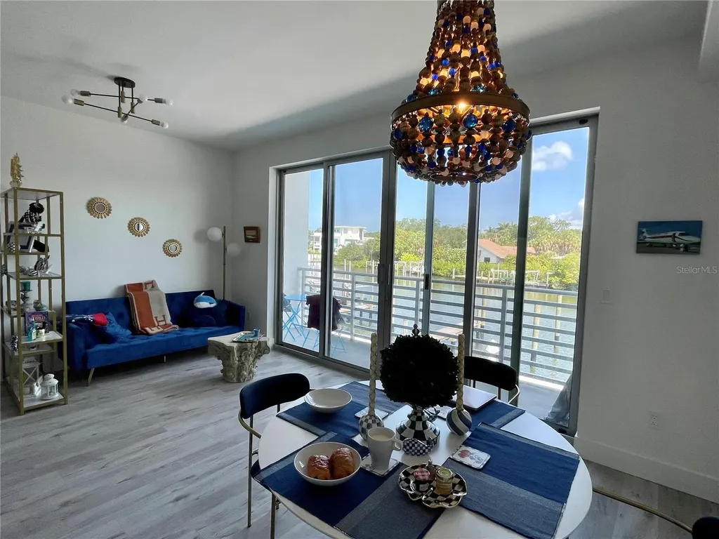 1709 N Tamiami Trail Sarasota FL 34234