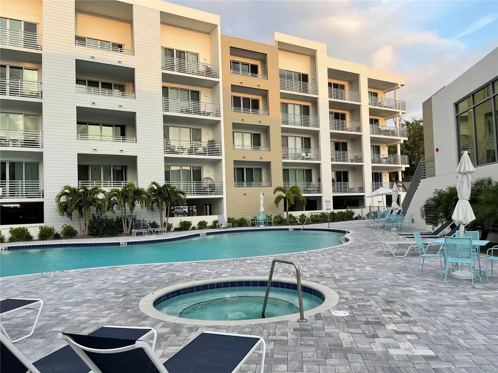 1709 N Tamiami Trail Sarasota FL 34234