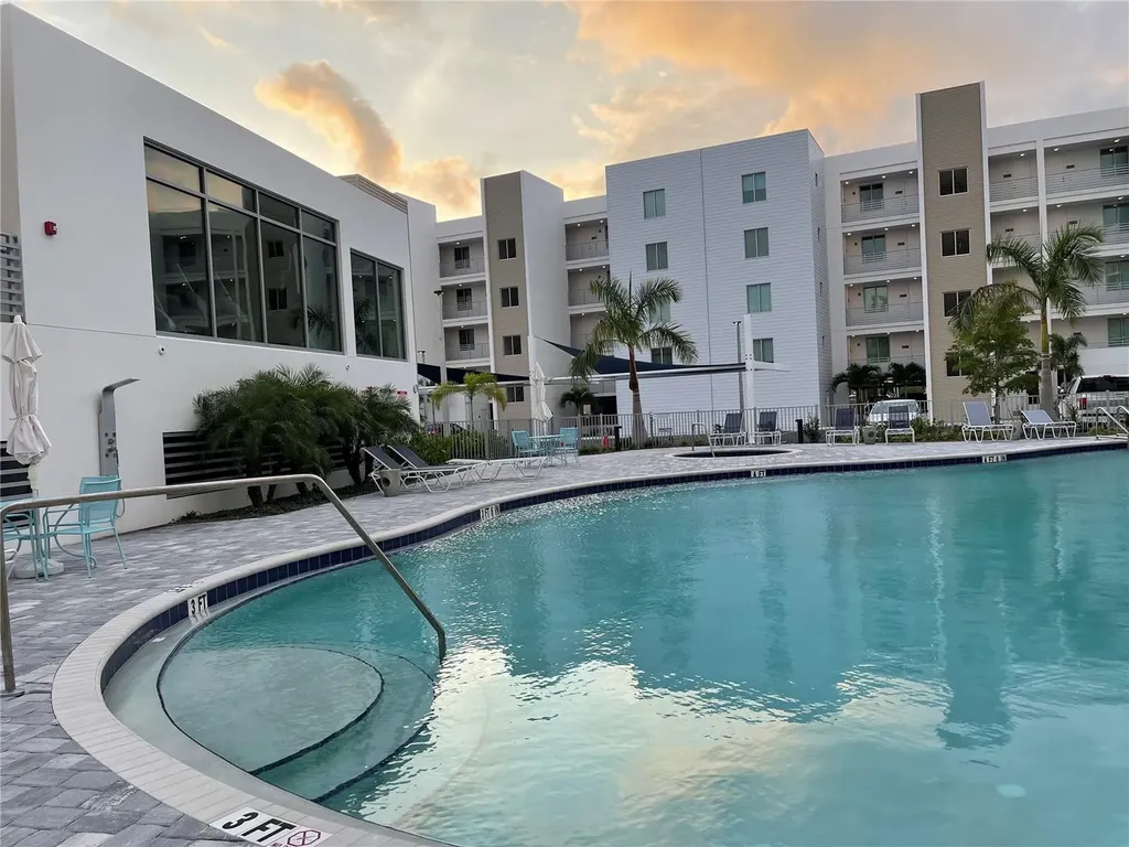 1709 N Tamiami Trail Sarasota FL 34234