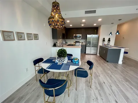 1709 N Tamiami Trail Sarasota FL 34234