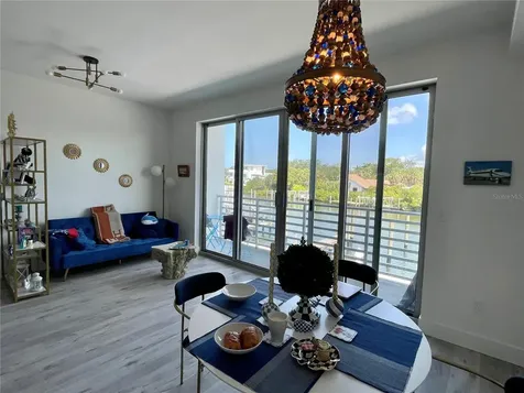 1709 N Tamiami Trail Sarasota FL 34234