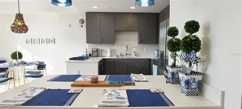1709 N Tamiami Trail Sarasota FL 34234