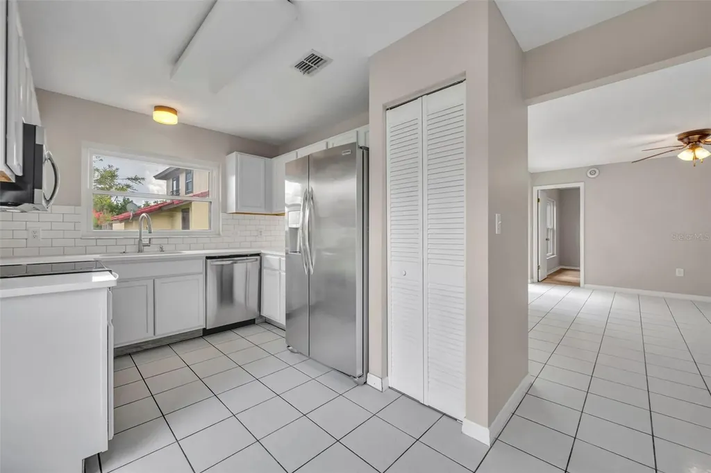 557 Hunter Circle Kissimmee FL 34758